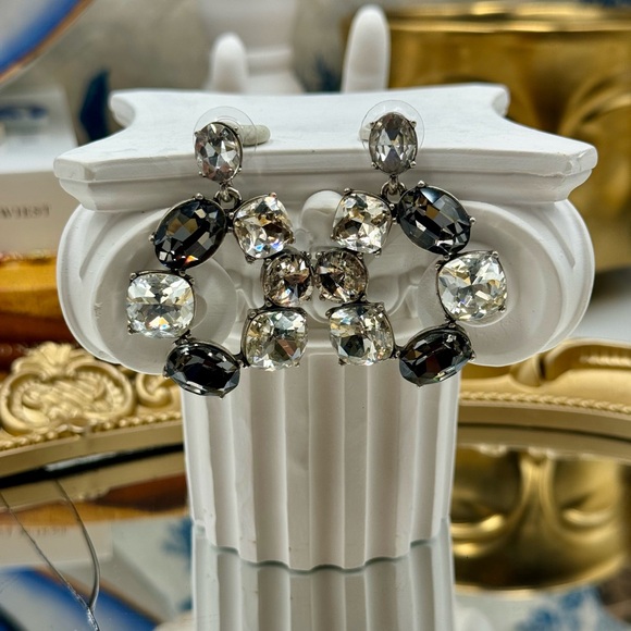 🆕 OSCAR DE LA RENTA 🧿 NWOT Crystal-Embellished Hoop Drop Earrings - Picture 8 of 16